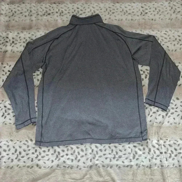 Men’s Northface Pullover - Picture 2 of 5